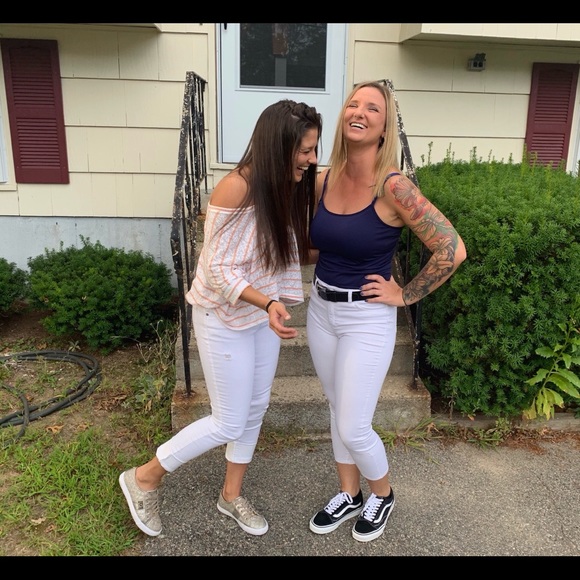 Hello - Picture 4 of 16